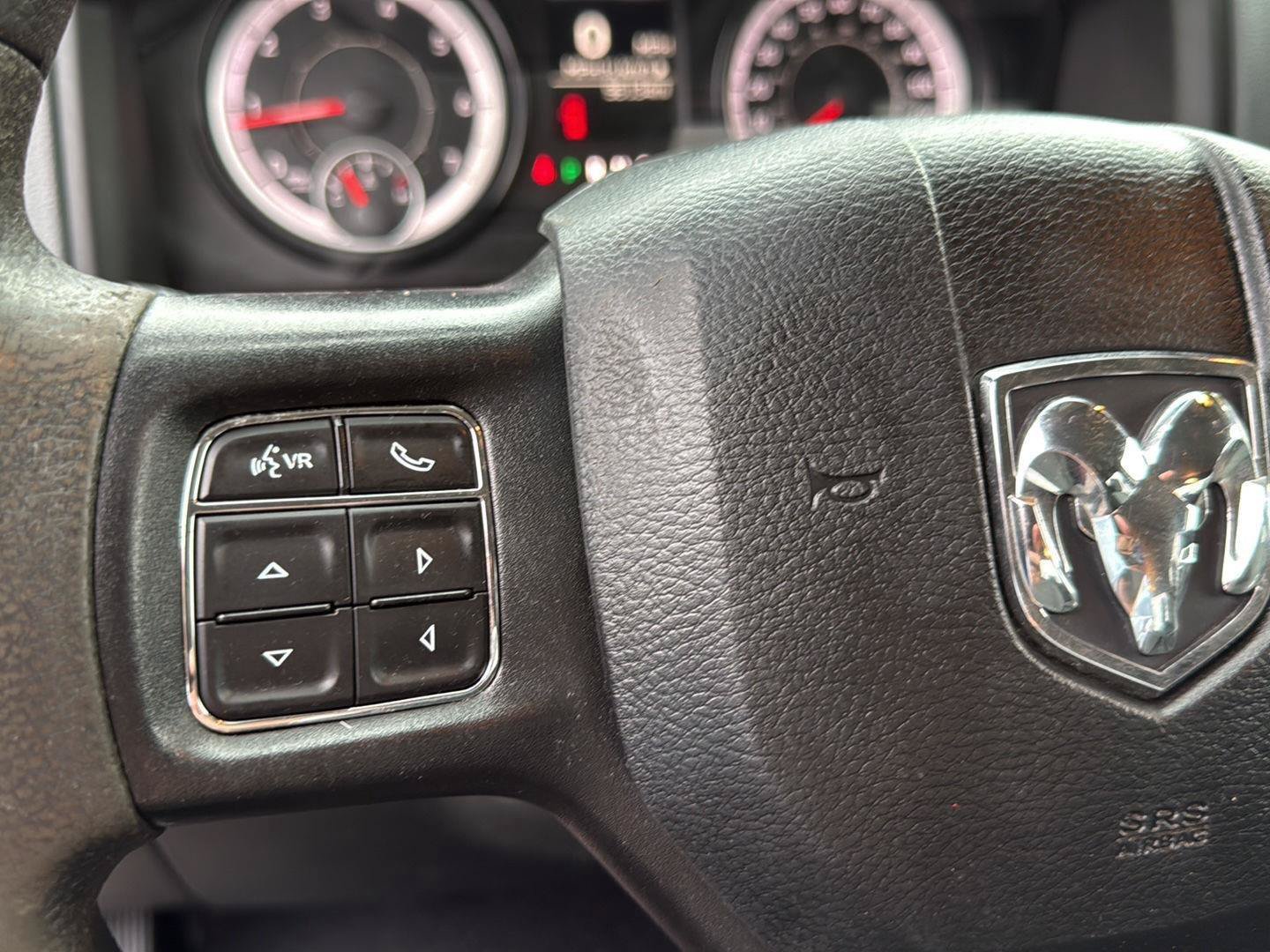 Used 2018 RAM 1500 Express AWD/4WD image 12