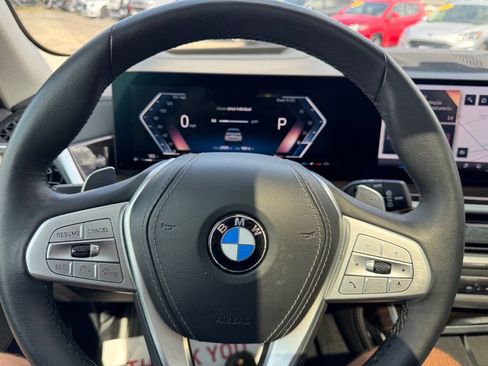 Used 2024 BMW X7 xDrive40i AWD/4WD image 17