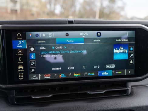 Used 2025 Jeep Wrangler Sport image 15