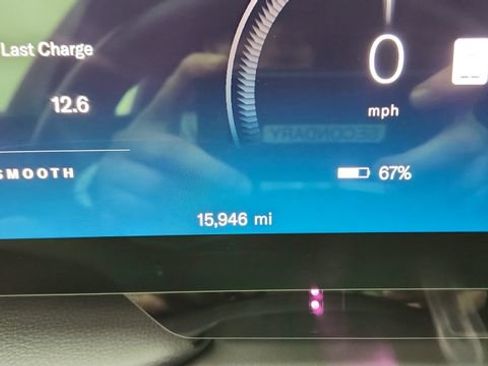 Used 2024 Lucid Air Touring image 38