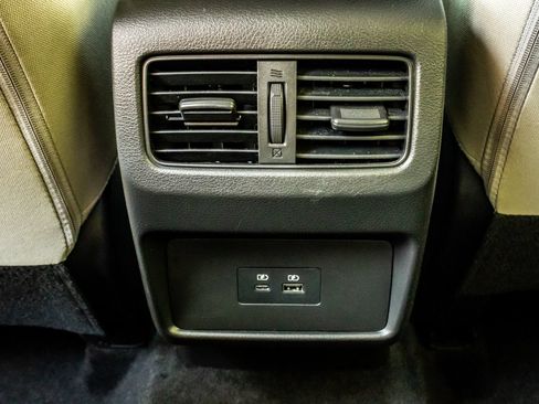 Used 2023 Nissan Rogue SV AWD/4WD image 14