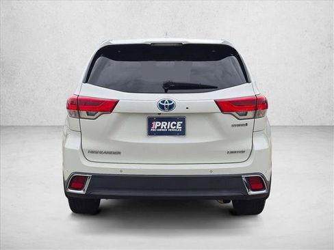Used 2017 Toyota Highlander Limited AWD/4WD image 2