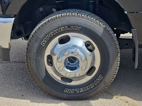 Used 2021 Ford F350 Lariat w/ Lariat Ultimate Package image 9