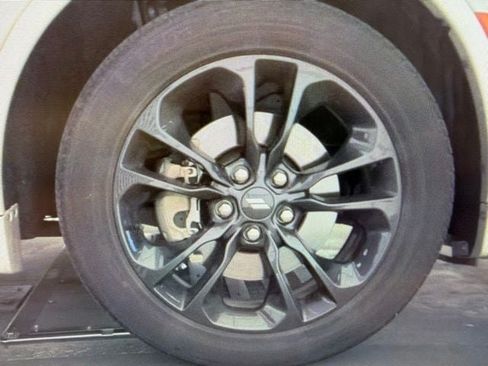 Used 2023 Dodge Durango R/T RWD image 10