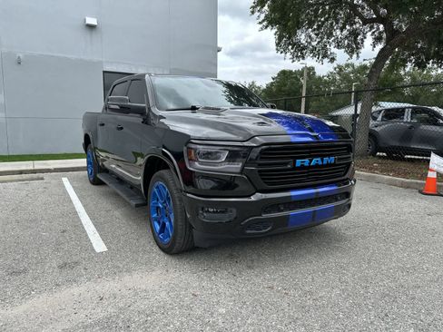 Used 2019 RAM 1500 Laramie AWD/4WD image 11