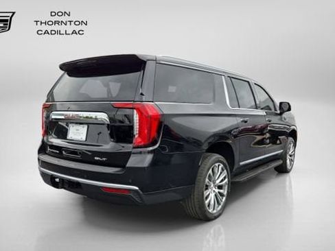 Used 2022 GMC Yukon XL SLT w/ SLT Premium Package AWD/4WD image 5