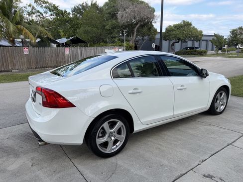Used 2013 Volvo S60 T5 image 5