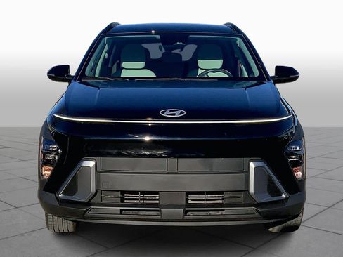 Certified 2025 Hyundai Kona SEL image 3