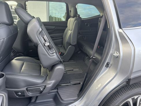 New 2025 Subaru Ascent Limited image 37