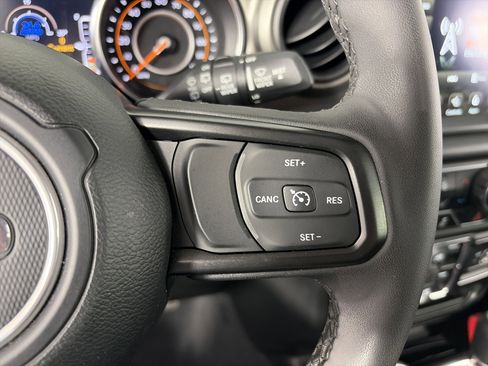 Used 2023 Jeep Wrangler Unlimited Sport AWD/4WD image 33