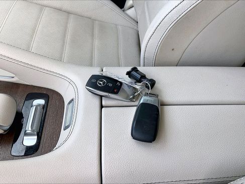 Used 2020 Mercedes-Benz GLE 580 GLE 580 image 15