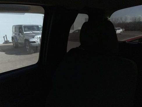 Used 2011 Nissan Frontier S w/ S Preferred Pkg image 46