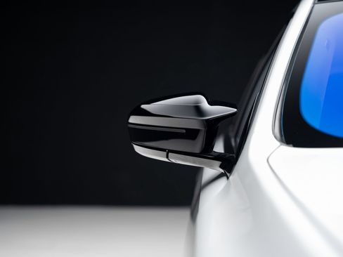 Used 2024 BMW i7 M70 AWD/4WD image 15