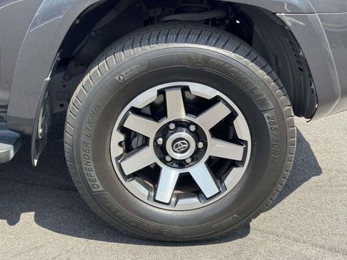 Used 2017 Toyota 4Runner TRD Off-Road AWD/4WD image 26