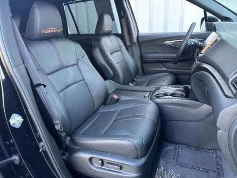Used 2023 Honda Passport TrailSport image 15