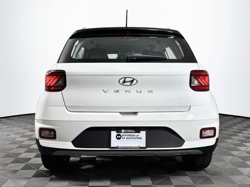 New 2026 Hyundai Venue SEL FWD image 6