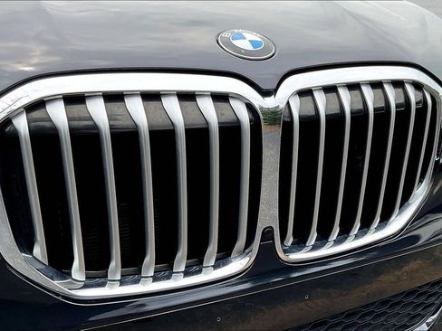 Used 2021 BMW X7 xDrive40i w/ M Sport Package AWD/4WD image 31