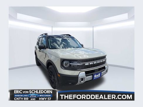 Used 2025 Ford Bronco Sport Outer Banks w/ Outer Banks Tech Package+ AWD/4WD image 1