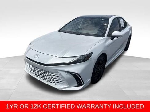 Used 2025 Toyota Camry XSE FWD image 1