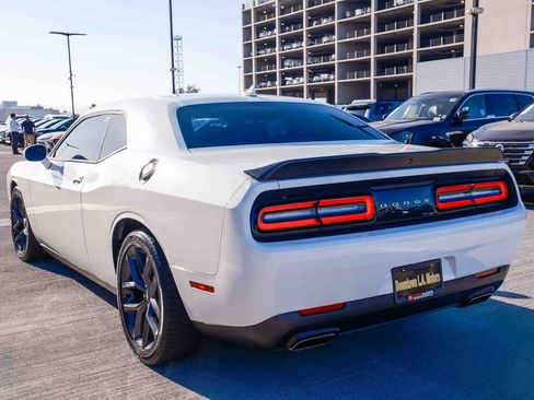 Used 2019 Dodge Challenger GT w/ Plus Package RWD image 6
