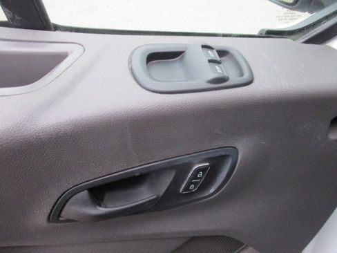 Used 2023 Ford Transit 350 XLT image 10