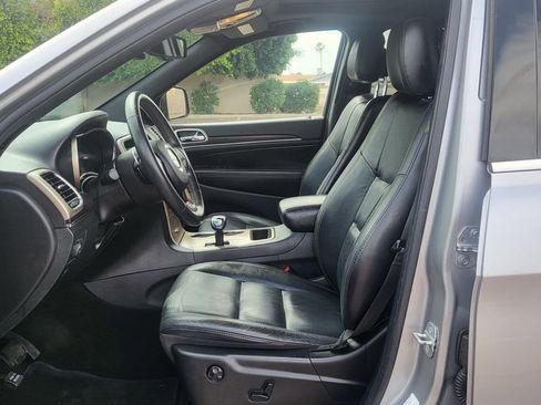 Used 2014 Jeep Grand Cherokee Limited image 27