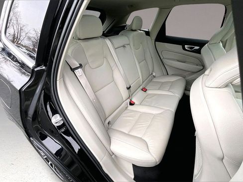 Used 2023 Volvo XC60 B5 Plus w/ Climate Package image 24