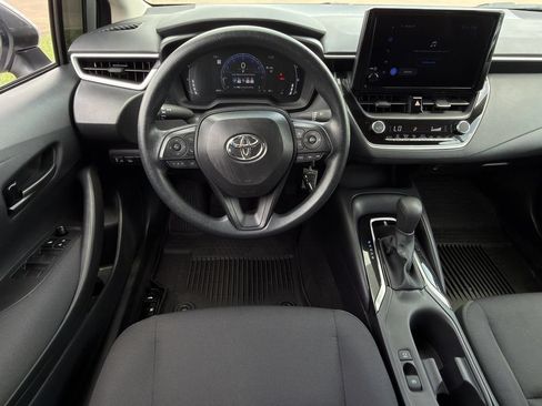 Used 2026 Toyota Corolla LE FWD image 11