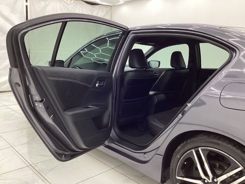 Used 2016 Honda Accord Sport image 22