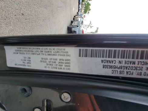 Used 2023 Dodge Challenger SXT image 29