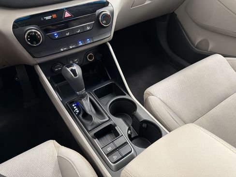 Used 2016 Hyundai Tucson SE w/ Option Group 02 FWD image 17