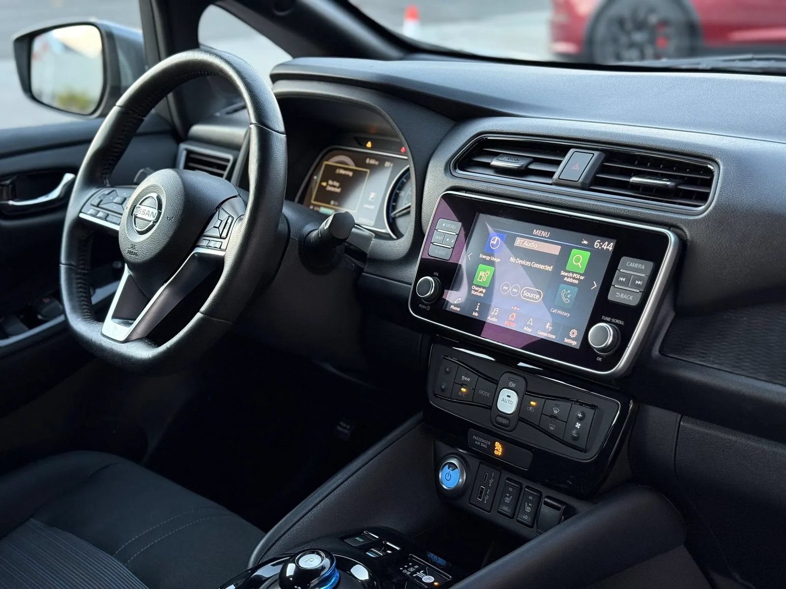 Used 2021 Nissan Leaf SV FWD image 16
