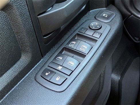 Used 2024 RAM 2500 Tradesman w/ Chrome Appearance Group image 23