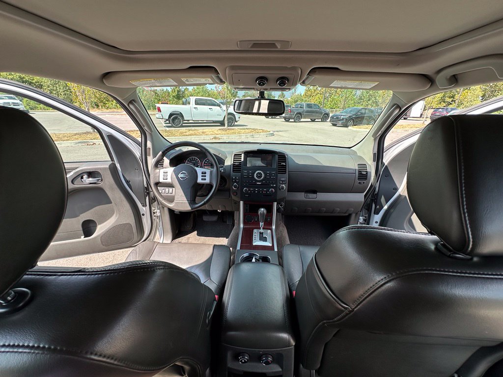 Used 2012 Nissan Pathfinder LE RWD image 23