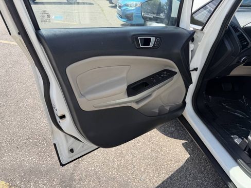 Used 2018 Ford EcoSport Titanium AWD/4WD image 34