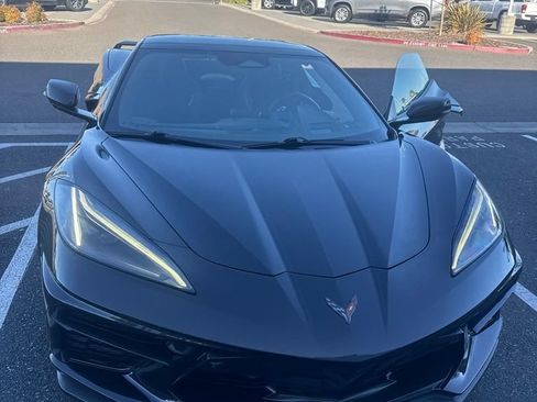 Used 2024 Chevrolet Corvette Stingray Premium Conv w/ Z51 Performance Package RWD image 2