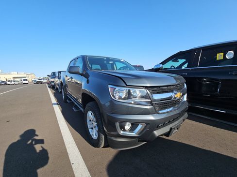 Used 2017 Chevrolet Colorado LT w/ LT Convenience Package RWD image 4