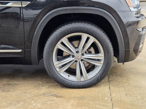 Used 2018 Volkswagen Atlas SE w/ R-Line Package image 31