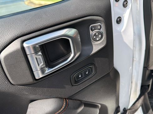Used 2022 Jeep Gladiator Mojave w/ Cold Weather Group AWD/4WD image 33