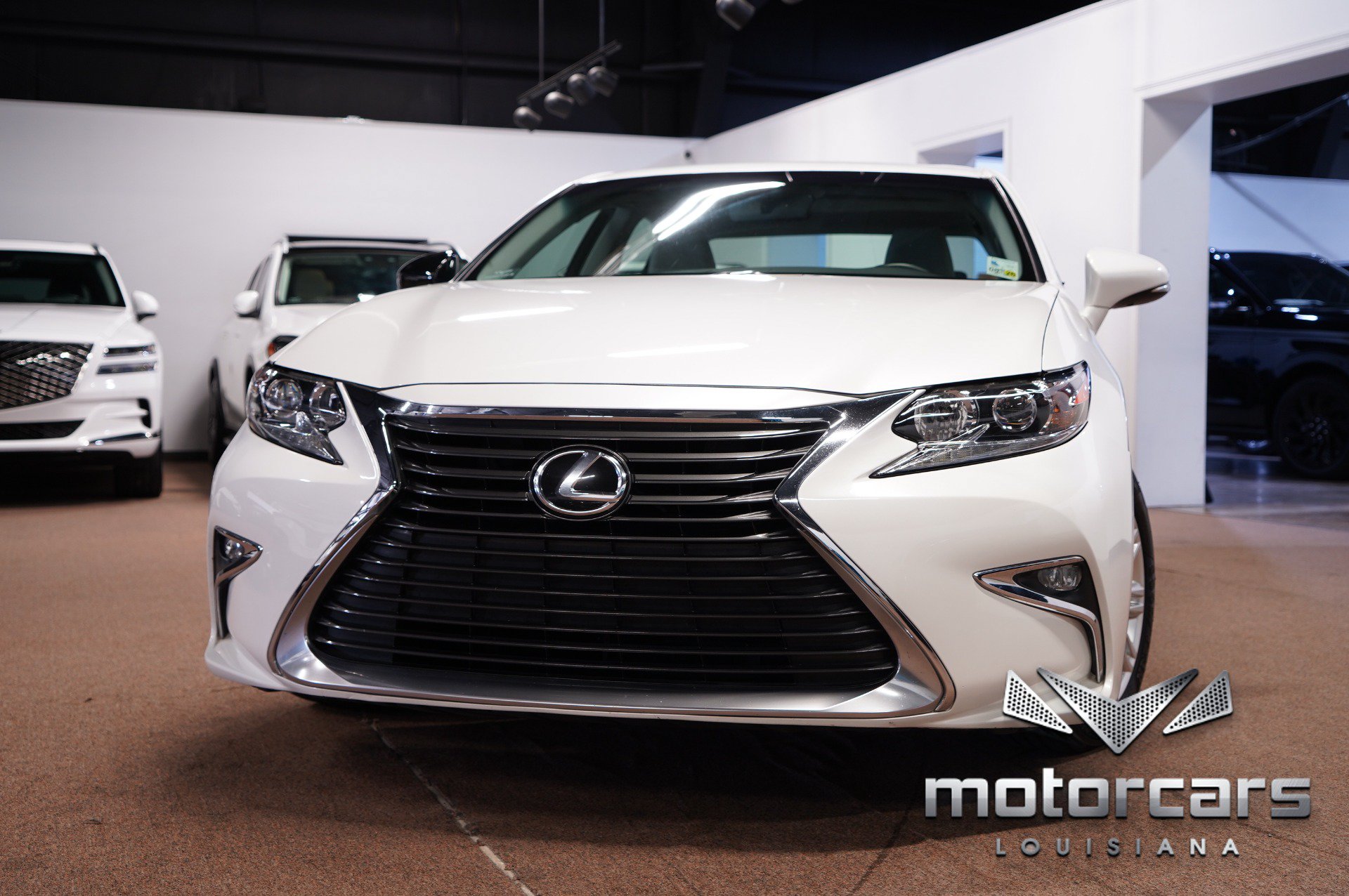 Used 2016 Lexus ES 350 w/ Accessory Package FWD image 1