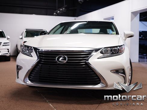 Used 2016 Lexus ES 350 w/ Accessory Package FWD image 1