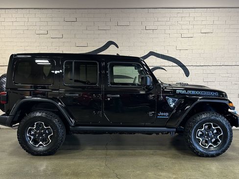 Used 2023 Jeep Wrangler Unlimited Rubicon 4xe w/ Cold Weather Group AWD/4WD image 3