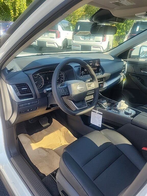 Used 2026 Nissan Rogue SV w/ SV Premium Package AWD/4WD image 29