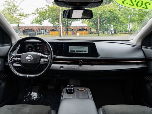 Used 2023 Nissan Ariya AWD image 10