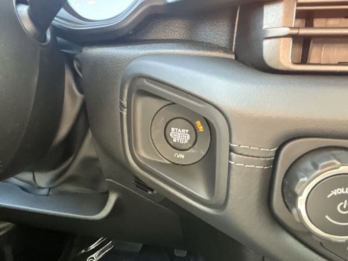 New 2026 Jeep Gladiator Sport image 17