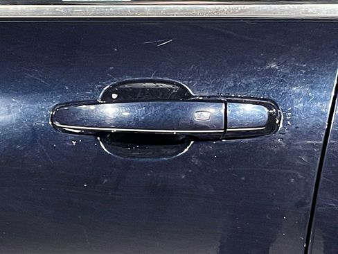 Used 2020 Chevrolet Equinox LT image 18