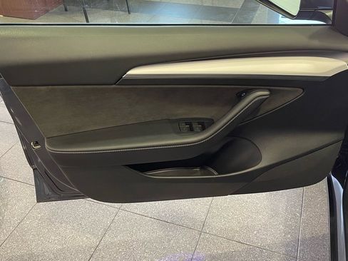 Used 2023 Tesla Model 3 Performance image 21