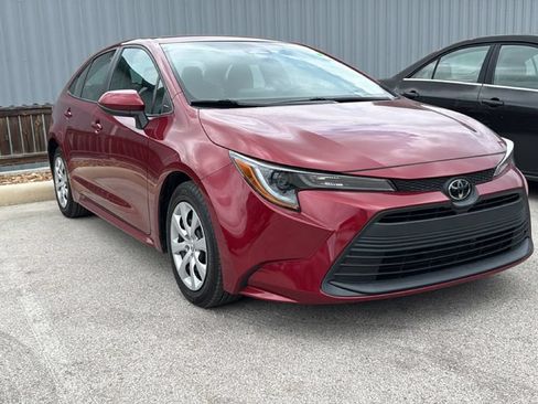 Used 2024 Toyota Corolla LE FWD image 3