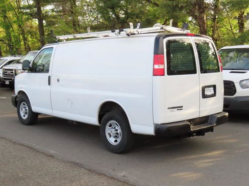 Used 2015 Chevrolet Express 2500 image 4