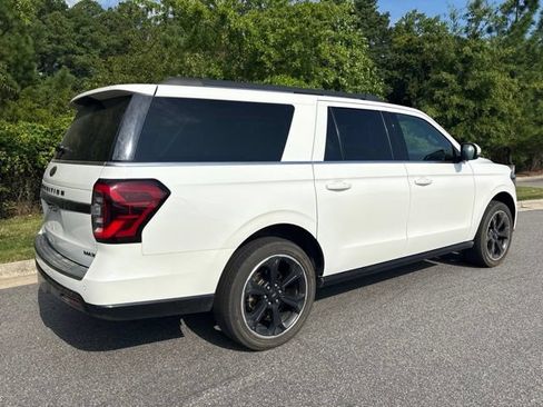 Used 2022 Ford Expedition Max Limited AWD/4WD image 2